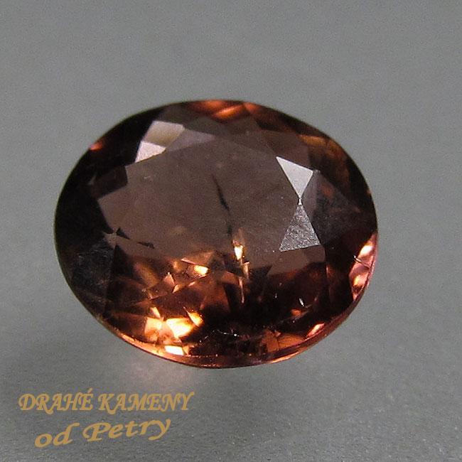 Turmalín z Nigérie 5mm Váha: 0.75ct