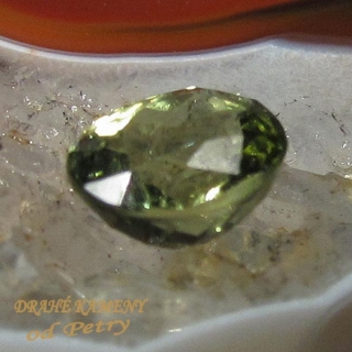 Turmalín z Mozambiku 6mm Váha: 0.92ct