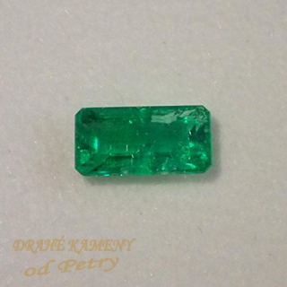 Smaragd z Kolumbie 6x3mm  Váha: 0,30ct